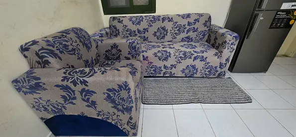 4+1-seater sofa with floral fabric - good condition
