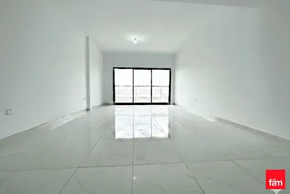 Brand New| Maids | Chiller Free | Pool View