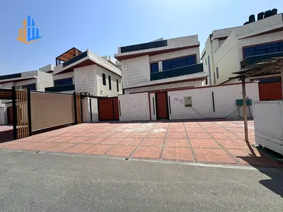 فيلا مودرن تصميم حديث مميز وتشطيب راقي للبيع تملك حر لجميع الجنسيات شامل الرسوم