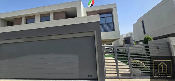 Luxury 4-Bed Villa with Study and Maid’s Room | Live the Beachfront Dream