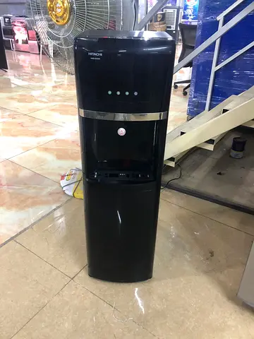 Bottom load water dispenser