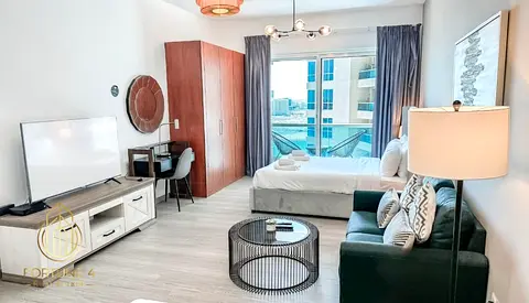Fully Furnished | Newly Upgraded |Pool & Lake View