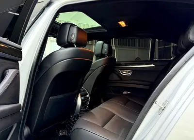 2012 BMW 5-SERIES 缩略图 11