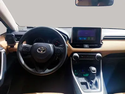 صورة 10 لـ 2025 Toyota RAV 4