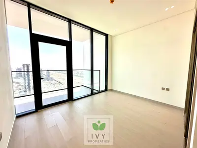 غرفة نوم واحدة في الطابق العلوي | إطلالة على وسط المدينة | Binghatti Apex JVC | شرفة ومطبخ مفتوح