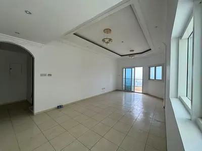 ارقى شقه ثلاث غرف وصاله واسعه مع 3 حمام بالشارقه بالمجاز 3 اطلاله بحريه مساحه الشقه ممتازة مع باركن مجانى قريب من جميع الخدمات سهله المخرج الى دبى ..