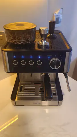 Geepas GCMG1325S Espresso  Cappuccino Coffee Machine with Built-in Grinder