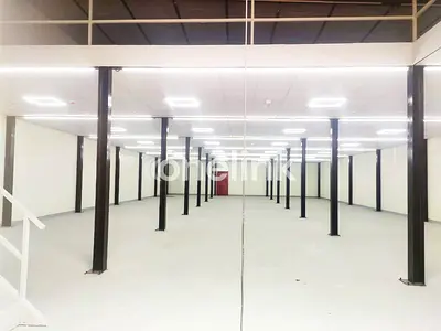 SPACIOUS WAREHOUSE IN PRIME LOCATION | READY-TO-MOVE