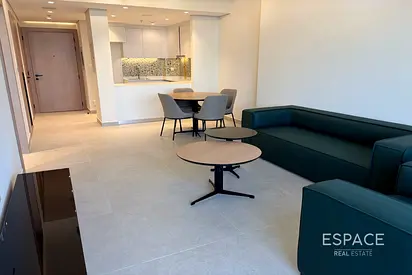 Exclusive - Mid Floor - Furnished