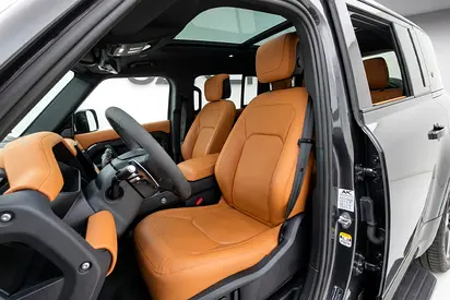 صورة 10 لـ 2023 LAND Rover DEFENDER