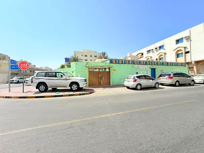 فيلا عربية للبيع في منطقة عجمان النعومية-2