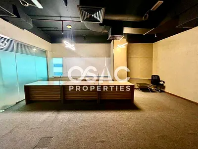 Prestigious Office | Mid Floor | Community View
