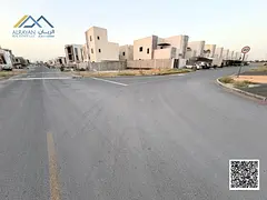 Corner plot of land for sale on two streets with a large setback and a good price.
