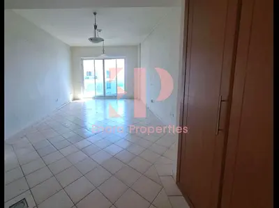HIGH FLOOR | COVERED PARKING | STUDIO | FOR RENT