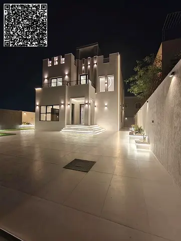 فيلا جديدة كلياً بست غرف نوم رئيسية متاحة للإيجار في منطقة مويهات بعجمان