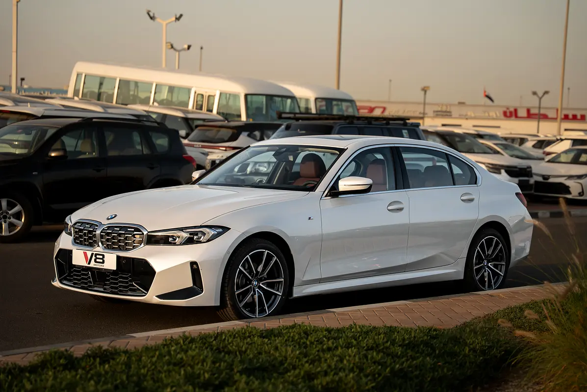 BMW 3-Series 2026 — photo 1 of 18