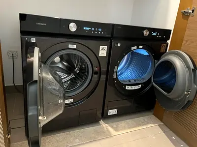 Samsung latest model bespoke 11.5 kg washer and 9 kg dryer with wifi both freestanding.loo
