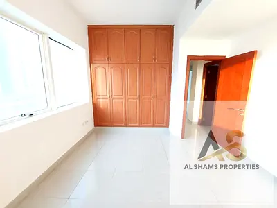 GET SPACIOUS 2BHK WITH WARDROBE OPPOSITE OF SAHARA CENTRE