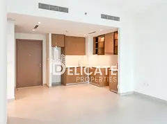 Modern 1-Bedroom Apartment | Spacious Layout | Prime Creek Beach Location