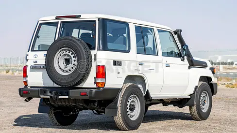 صورة 7 لـ 2026 Toyota LAND CRUISER 70 SERIES