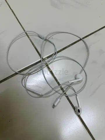 Apple EarPods with Lightning Connector original