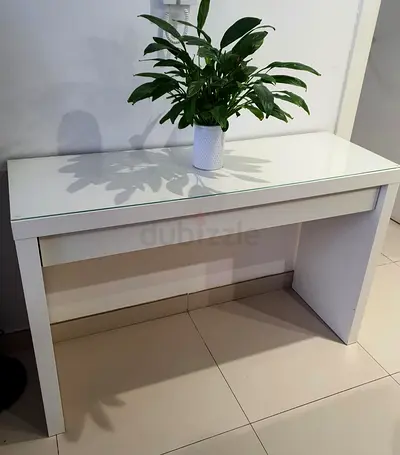 IKEA MALM Dressing Table / Desk – White