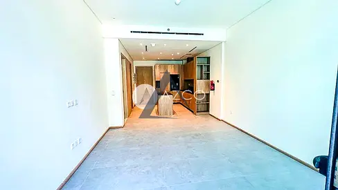 Rented 1bhk | Direct Access to Pool | Near To Park