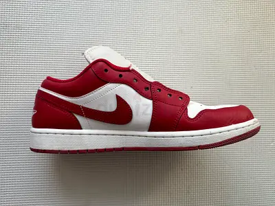 Jordan 1 Low Red