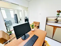 Brand new office |direct from Owner | near to Public Transport