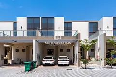Private Garden | Elegant 4BR | Bright Layout