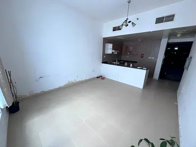 اجمل الشقق للإيجار السنوي في عجمان داخل ابراج سيتي تاور ✨  غرفة وصالة بمطبخ أمريكي وتشطيب راقي جداً موقع ممتاز بجوار السفير مول وقريب من جميع الخدمات