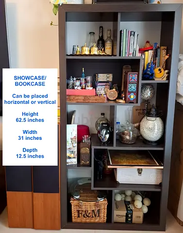 Wooden Showcase / Bookcase