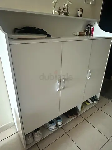 White shoe cabinet with storage - good condition