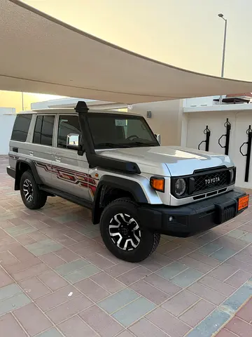 Toyota Land Cruiser LC 76 70th Anniversary, миниатюра 2