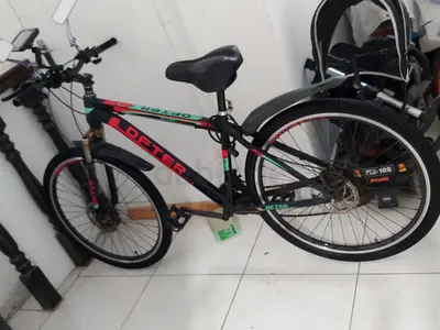Used Dexter mountain bike - 26 wheels, good working condition