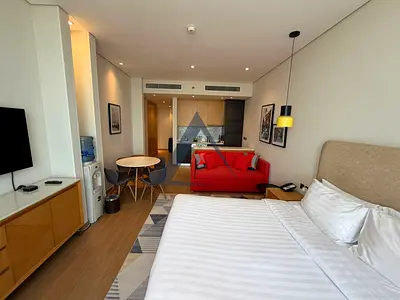 Studio | Fully Furnished | Bright | Stunning View