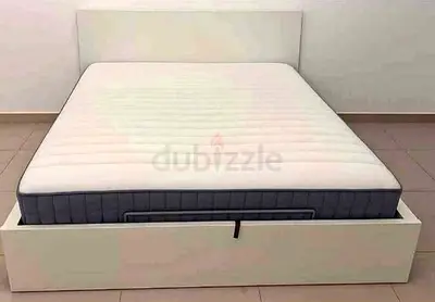 Ikea malm King size hydraulic bed with matters