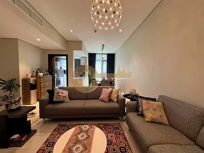 SPACIOUS APARTMENT | ELEGANT FURNITURES | MODERN