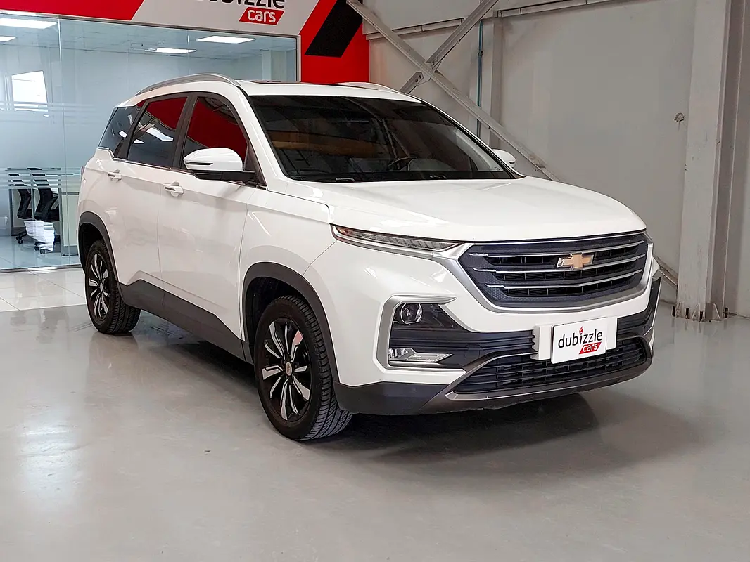 Chevrolet Captiva 2022 — photo 1 of 14