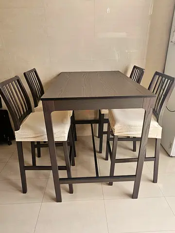 High table Ikea with 4 chairs wooden