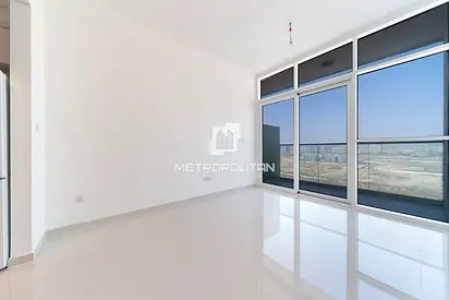Spacious Studio | Balcony | Kitchen Appliances