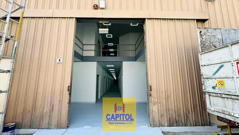 STORAGE WAREHOUSE WITH PERSONAL WASHROOM