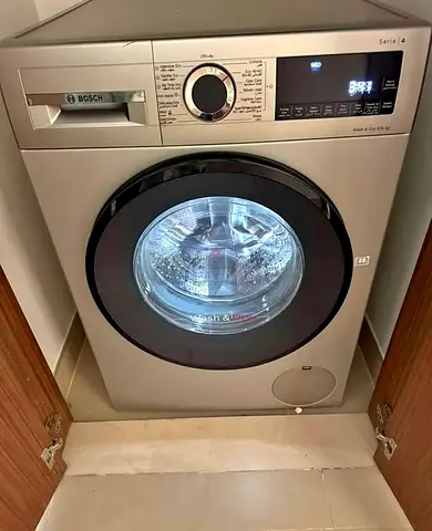 Bosch Series 4 Front Load Washer 9kg and 6 kg dryer combined washing machine.l