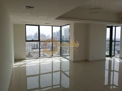 MODERN FAMILY LIVING | BRIGHT UNIT + MAID’S ROOM