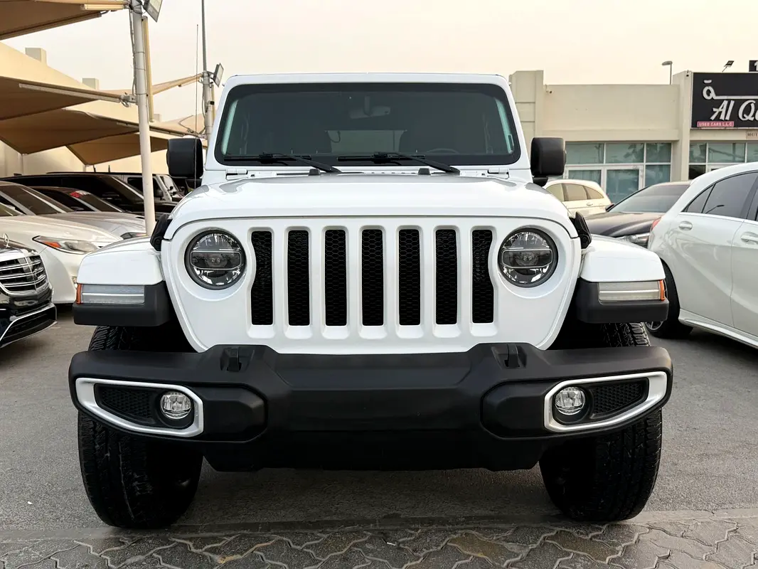 Jeep Wrangler 2022 — photo 1 of 20