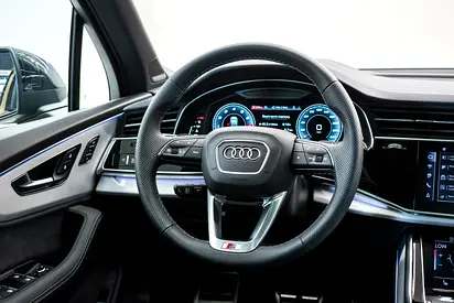 2025 AUDI SQ7 photo 8