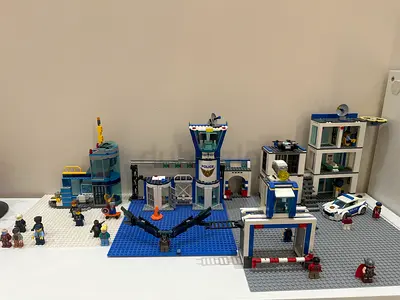 Used LEGO-style Police Station and City Set with Minifigures