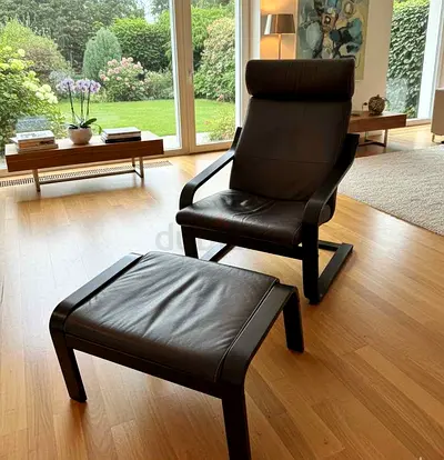 Comfortable Leather Lounge Chair with Ottoman