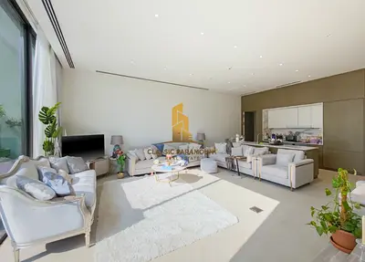 FULLY FURNISHED | VACANT | SINGLE ROW | FLEXIBLE