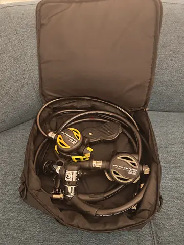 Atomic diving regulator